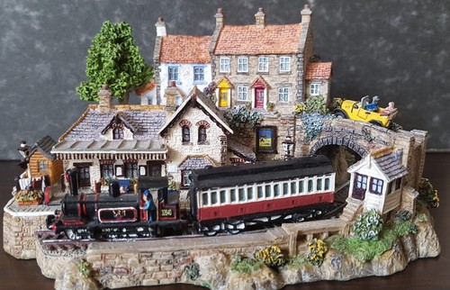 Scale gauge locomotive - n, train